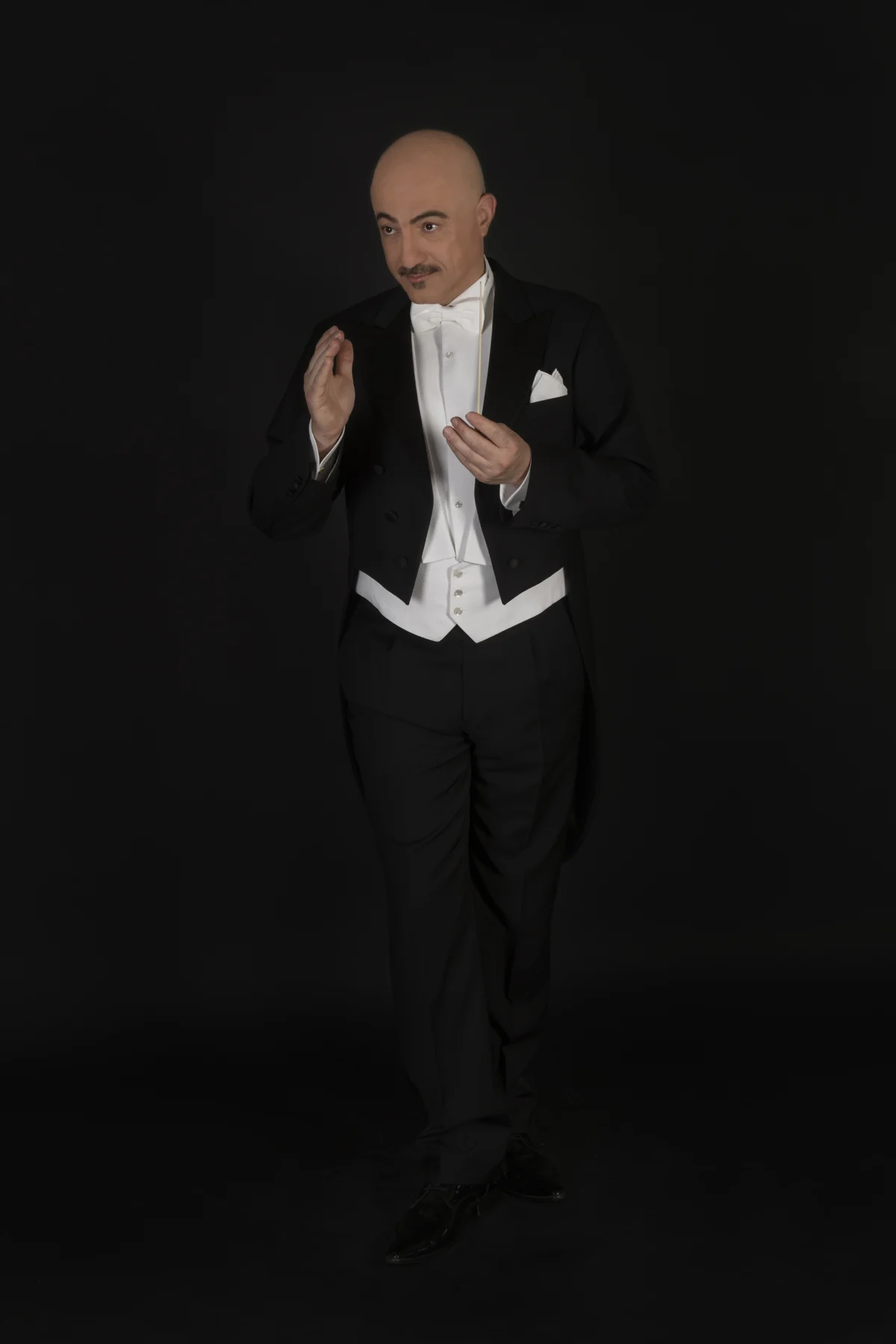 Hooman Khalatbari — studio portrait 5