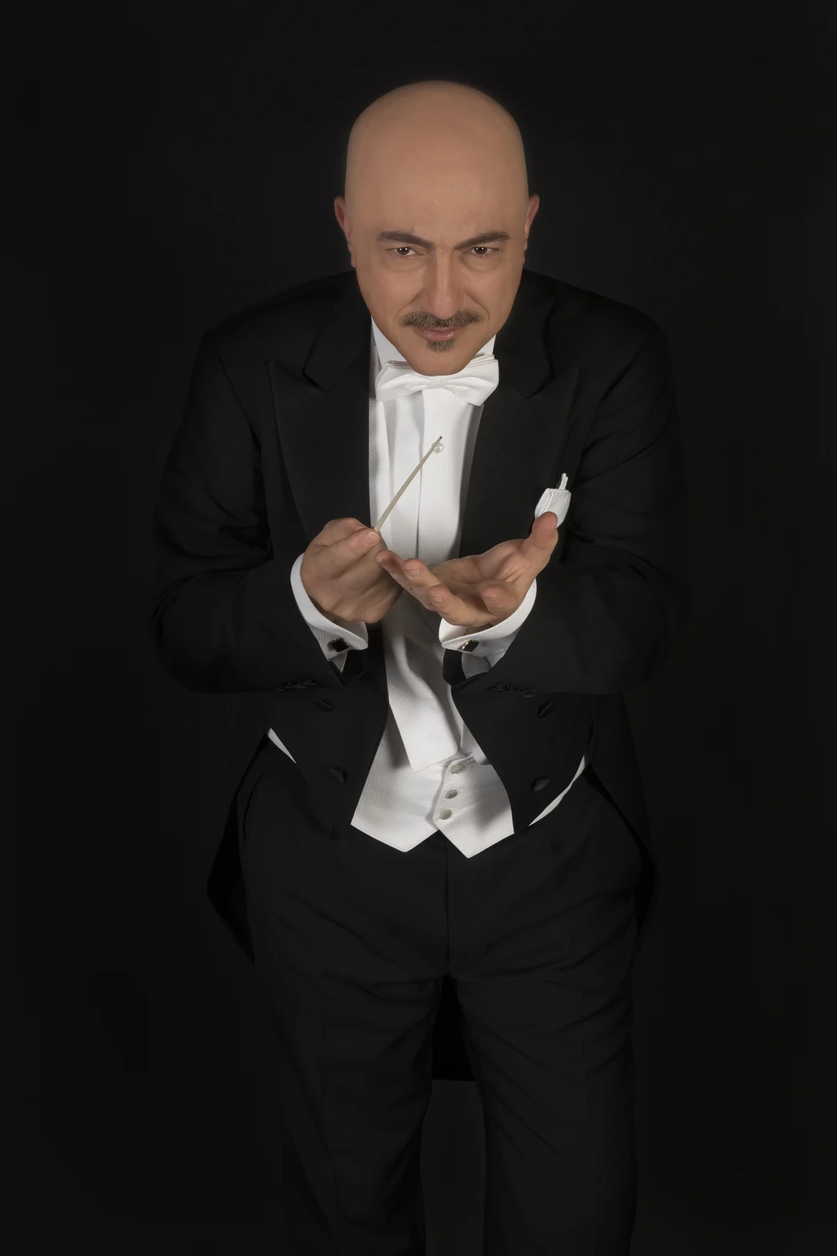 Hooman Khalatbari — studio portrait 6